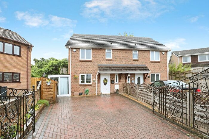 3 Bedroom Semi-detached House For Sale In Dacombe Close, Upton, Poole, Dorset, BH16