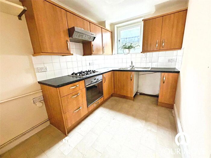 3 Bedroom Terraced House To Rent In Coronation Road, Chatham, Kent, ME5