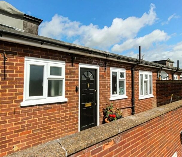 1 Bedroom Flat For Sale In B High Street, Cheshunt, Waltham Cross, Hertfordshire, EN8