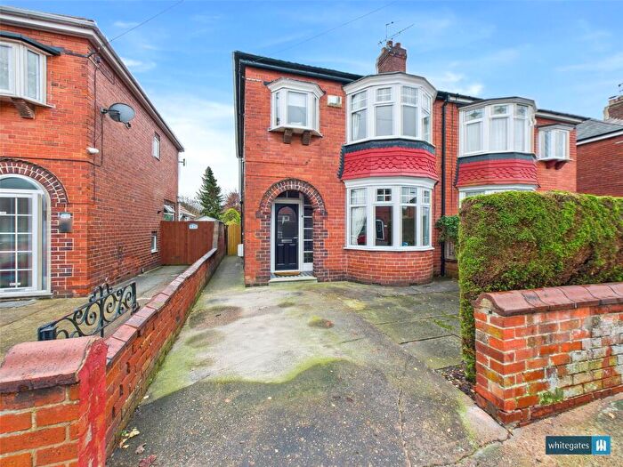 3 Bedroom Semi-Detached House For Sale In Manor Drive, Doncaster, South Yorkshire, DN2