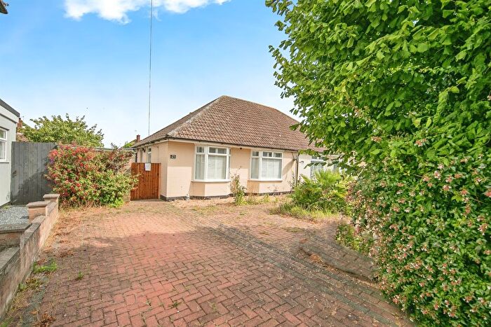 2 Bedroom Semi-detached Bungalow For Sale In Daniel Cole Road, Colchester, CO2