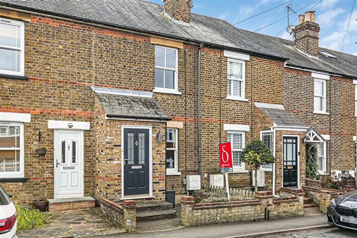 3 Bedroom Terraced House For Sale In Priors Wood Road, Hertford Heath, SG13