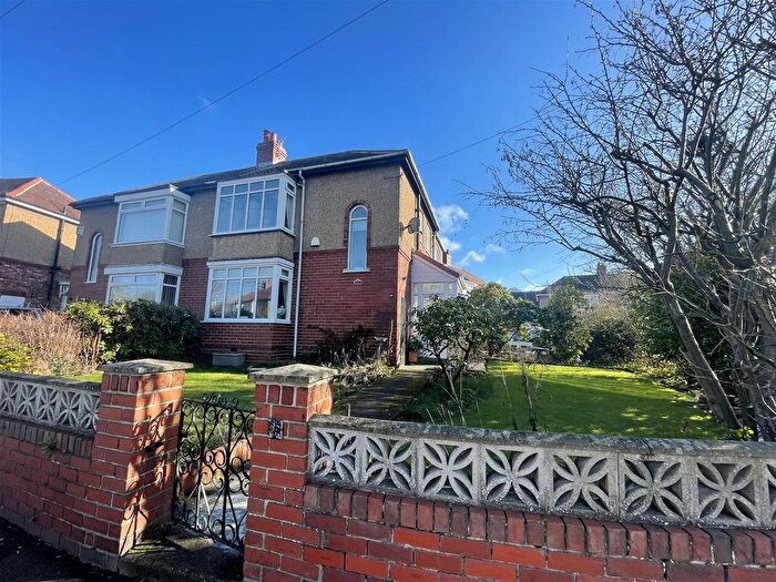 3 Bedroom Semi Detached House For Sale In Calderwood Crescent, Low Fell, Gateshead, NE9