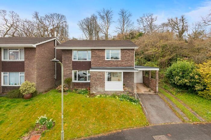 4 Bedroom Detached House For Sale In Hillside Drive, Yealmpton, PL8