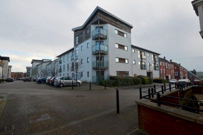 2 Bedroom Flat To Rent In Pasteur Drive, Swindon, SN1