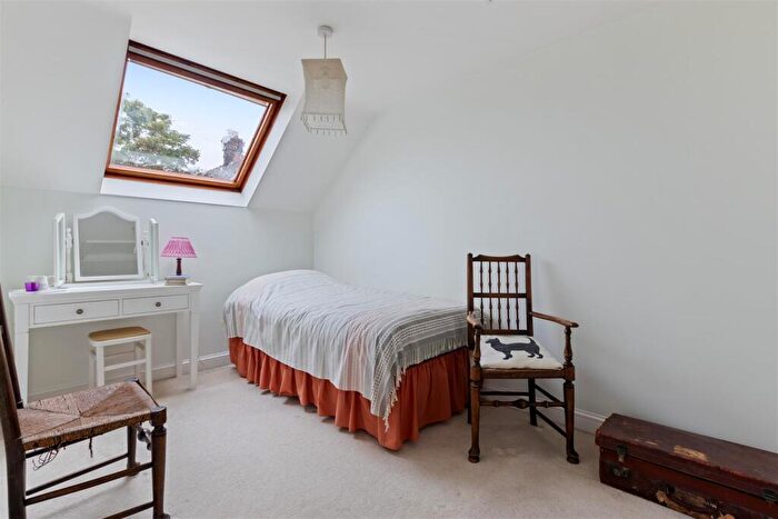 2 Bedroom Terraced House For Sale In Hylton Road, Petersfield, GU32