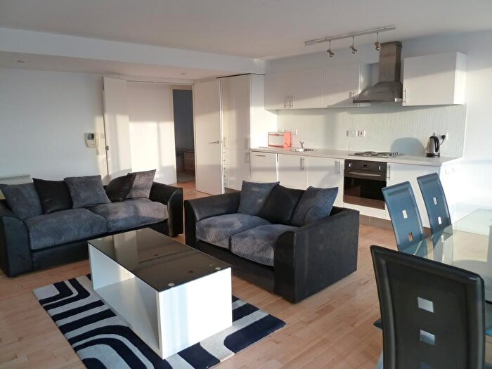 2 Bedroom Apartment To Rent In The Mill, South Hall Street, M5