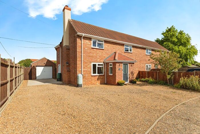 3 Bedroom Semi-detached House For Sale In Pristow Green Lane, Tibenham, Norwich, Norfolk, NR16
