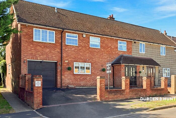 4 Bedroom Semi-Detached House For Sale In Parkfields, Roydon, CM19