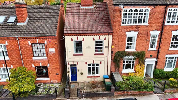 4 Bedroom End Of Terrace House For Sale In Berkeley Road South, Coventry, CV5