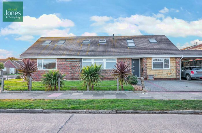 4 Bedroom Bungalow To Rent In Ingleside Crescent, Lancing, West Sussex, BN15
