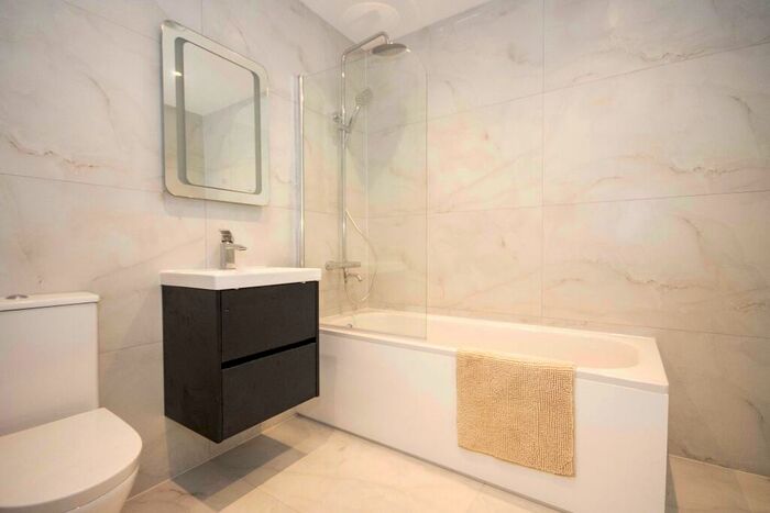 2 Bedroom Apartment For Sale In High Street, Wealdstone, Harrow, HA3