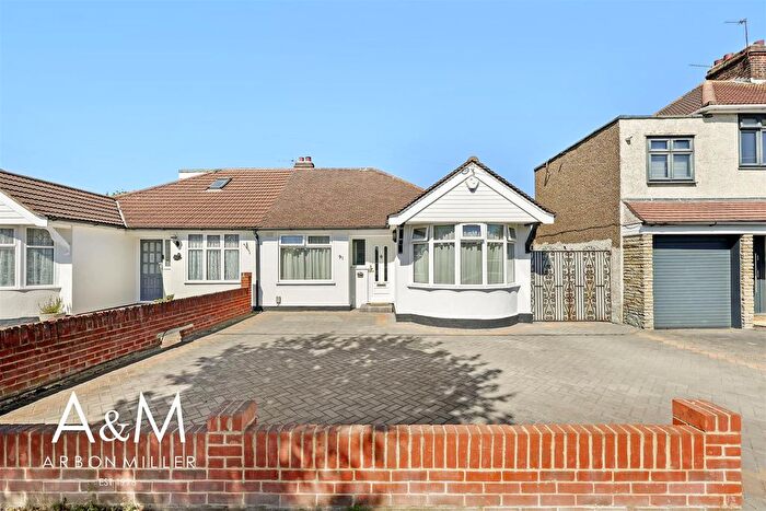 3 Bedroom Semi-Detached Bungalow For Sale In Berkeley Avenue, Clayhall, IG5