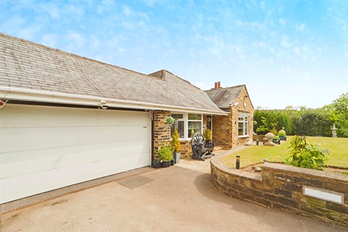 3 Bedroom Detached House For Sale In Roundwood Road, Baildon, Shipley, BD17