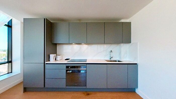 1 Bedroom Flat To Rent In New Horizons Court, Brentford, TW8