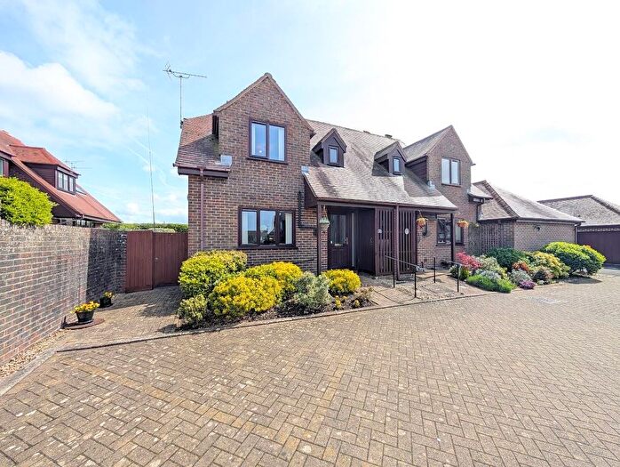 2 Bedroom Semi-Detached House For Sale In Courville Close, Alveston, Bristol, BS35