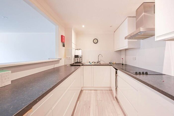 2 Bedroom Maisonette To Rent In Knighten Street, Wapping, London, E1W