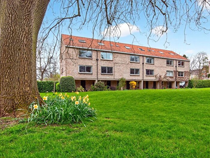 1 Bedroom Flat For Sale In Nunthorpe Avenue, York, YO23