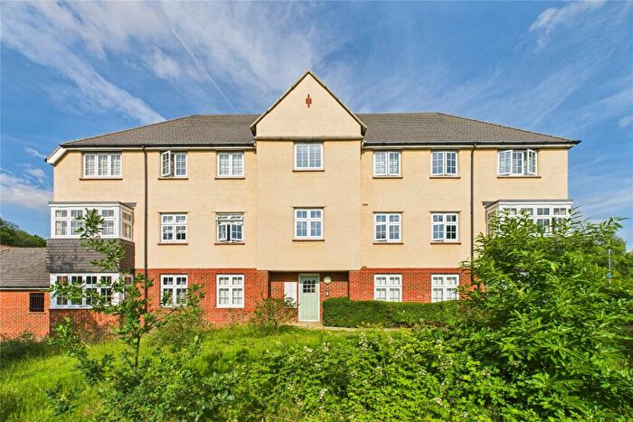 1 Bedroom Apartment For Sale In Falcon Way, Bracknell, Berkshire, RG12