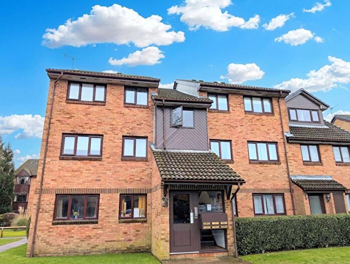2 Bedroom Apartment To Rent In Manor Fields, Horsham, RH13