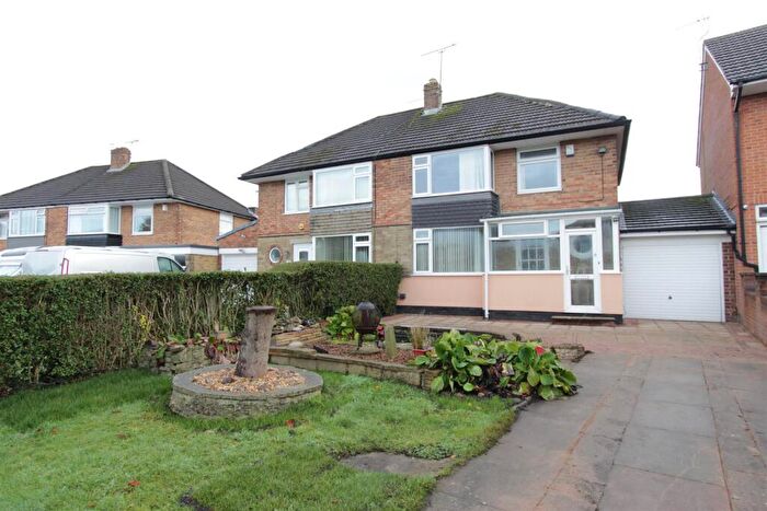 3 Bedroom Semi Detached House For Sale In Stenton Road, Sheffield, S8