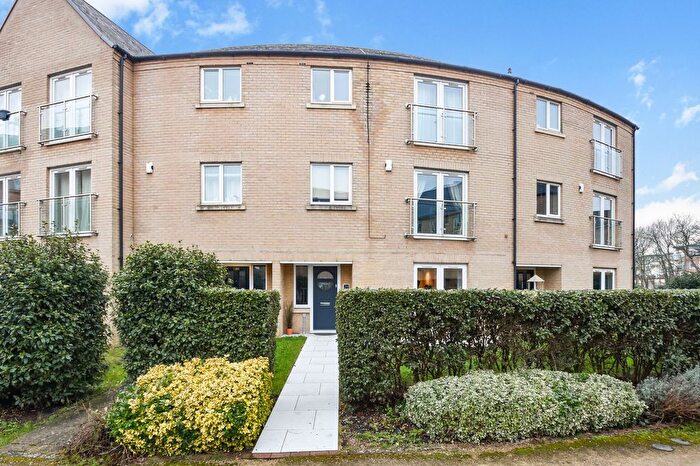 4 Bedroom Town House For Sale In Skipper Way, Little Paxton, PE19