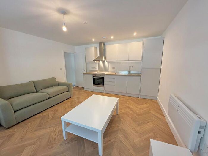 2 Bedroom Apartment To Rent In Cenydd Court, Newport Road, Roath, Cardiff, CF24