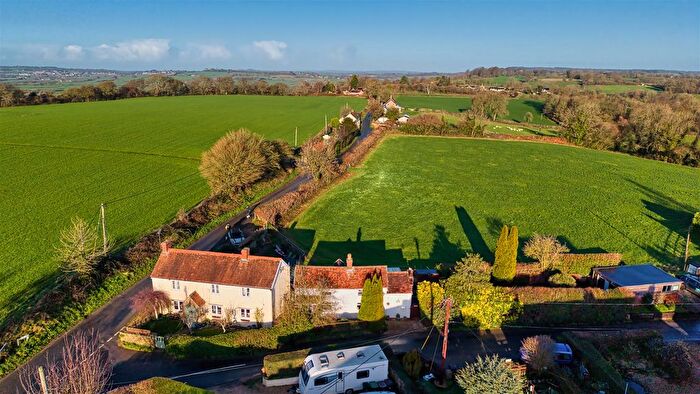 2 Bedroom Cottage For Sale In Shepherds Hill, Buckhorn Weston, Gillingham, SP8