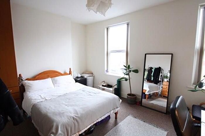 5 Bedroom End Terrace House To Rent In Hall Road, Manchester, M14