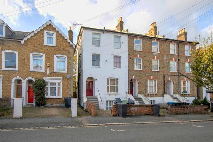 1 Bedroom Flat To Rent In Elgin Road, Addiscombe, Croydon, CR0