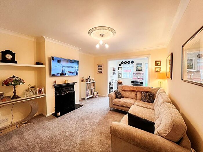 2 Bedroom Semi-Detached Bungalow For Sale In Debdon Gardens, Newcastle Upon Tyne, NE6