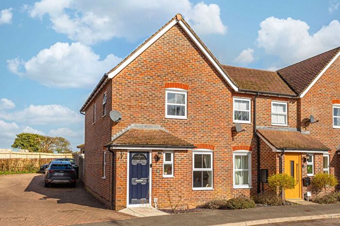 3 Bedroom End Of Terrace House For Sale In Hilda Dukes Way, East Grinstead, RH19