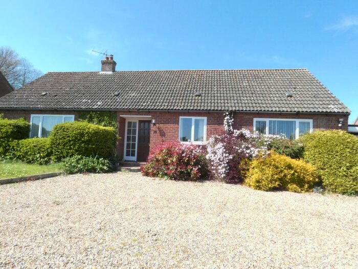 3 Bedroom Detached Bungalow For Sale In Cleaves Drive, Walsingham, NR22