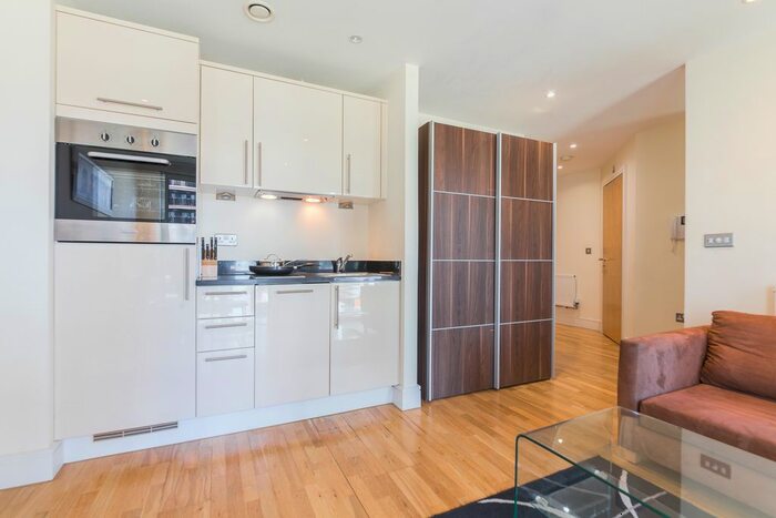 Studio To Rent In Indescon Square, Docklands, London, E14