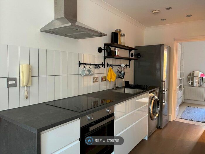 1 Bedroom Flat To Rent In Dulwich Road, London, SE24