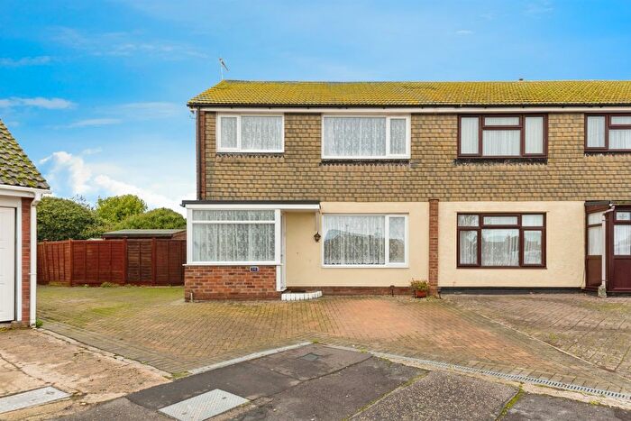 3 Bedroom Semi Detached House For Sale In Tudor Close, Jaywick, Clacton-On-Sea, CO15