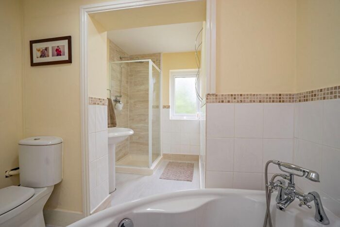 3 Bedroom Terraced House For Sale In Stanbridge Road, Edenbridge, TN8