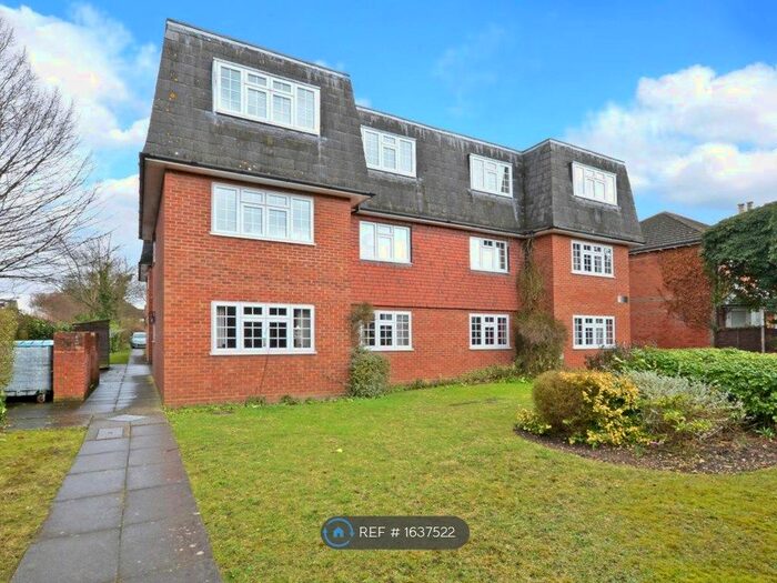 2 Bedroom Flat To Rent In Alexandra Road, Farnborough, GU14