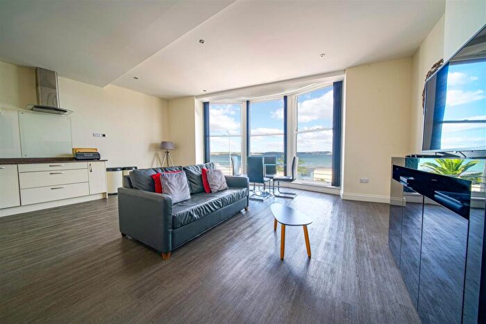 1 Bedroom Apartment For Sale In Bond Street, Weymouth, DT4