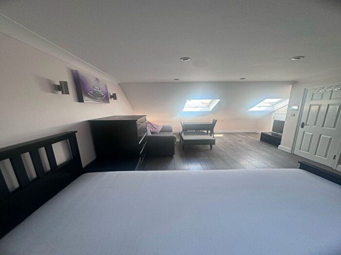 Studio To Rent In Wanstead Park Road, Ilford, IG1