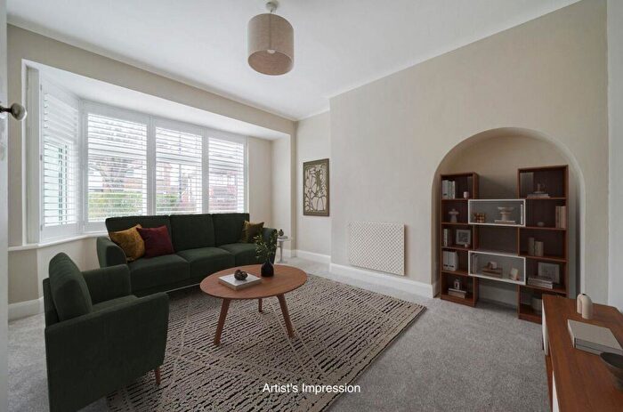 3 Bedroom Semi-Detached House For Sale In Daneswood Avenue, London, SE6