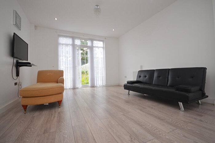 4 Bedroom Semi Detached House To Rent In Brocket Way, Chigwell, IG7
