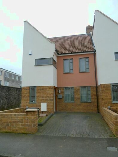 3 Bedroom Detached House To Rent In Charlecombe Road, Westbury-On-Trym, Bristol, BS9