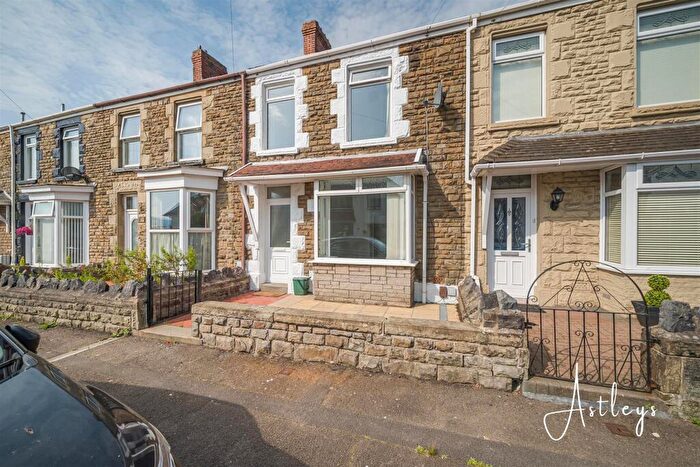 3 Bedroom Terraced House For Sale In Manor Road, Manselton, Swansea, SA5