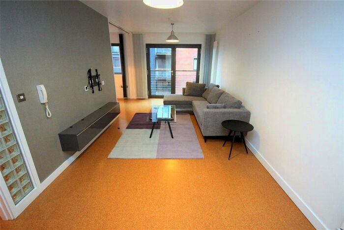 2 Bedroom Flat To Rent In Lower Byrom Street, Manchester, M3