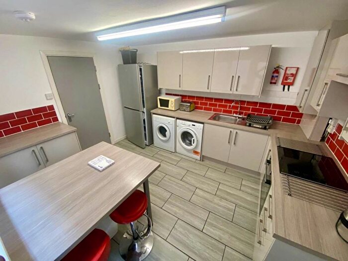 4 Bedroom Property To Rent In Rhyddings Terrace, Brynmill, Swansea, SA2