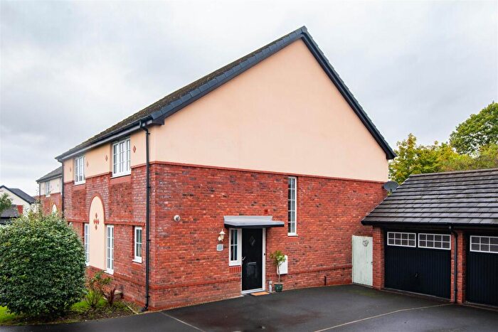 3 Bedroom Semi-Detached House For Sale In Jubilee Road, Walmer Bridge, Preston, PR4