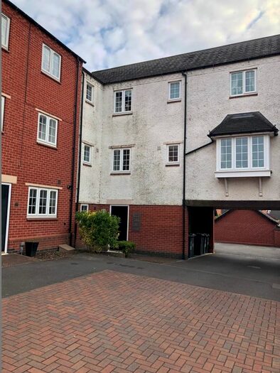 2 Bedroom Flat To Rent In Salford Way, Church Gresley, DE11