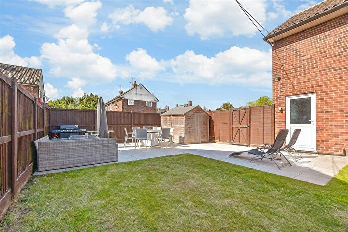 3 Bedroom Semi-detached House For Sale In Greenside, High Halden, Ashford, Kent, TN26