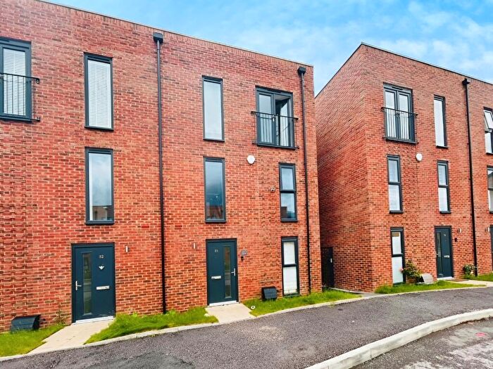 4 Bedroom Semi-Detached House For Sale In Shergar Way, Salford, Greater Manchester, M6